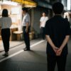 夜の大阪の静かな通り